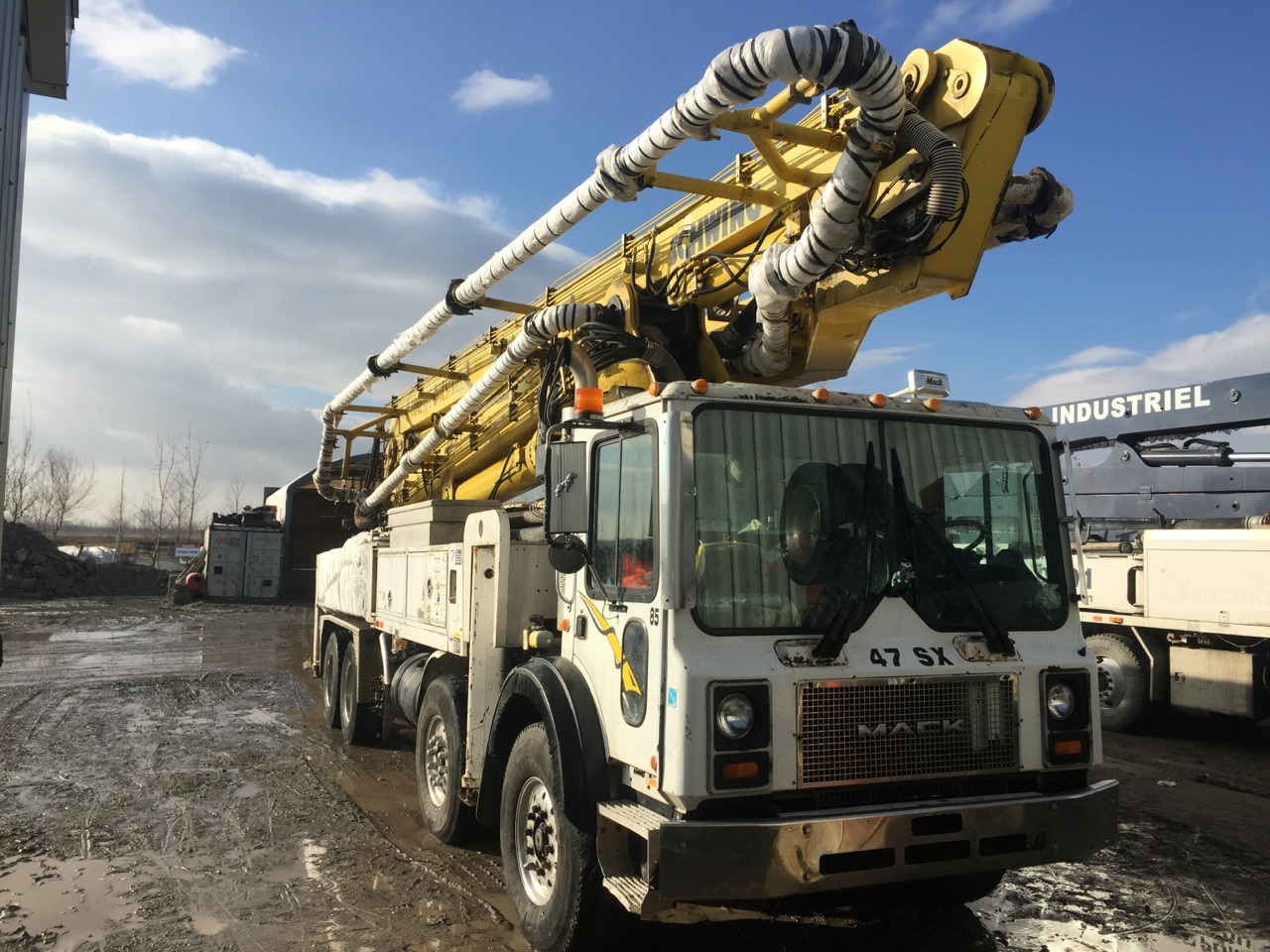 Schwing Boom Pumps BPL2525H6KVM47SX 47 Meters